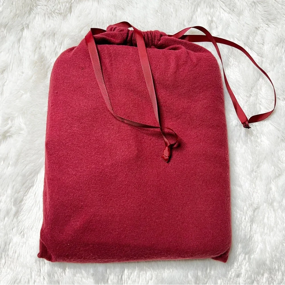 NIP Short Stories Travel Blanket & Pouch in Ruby Wine 35x78